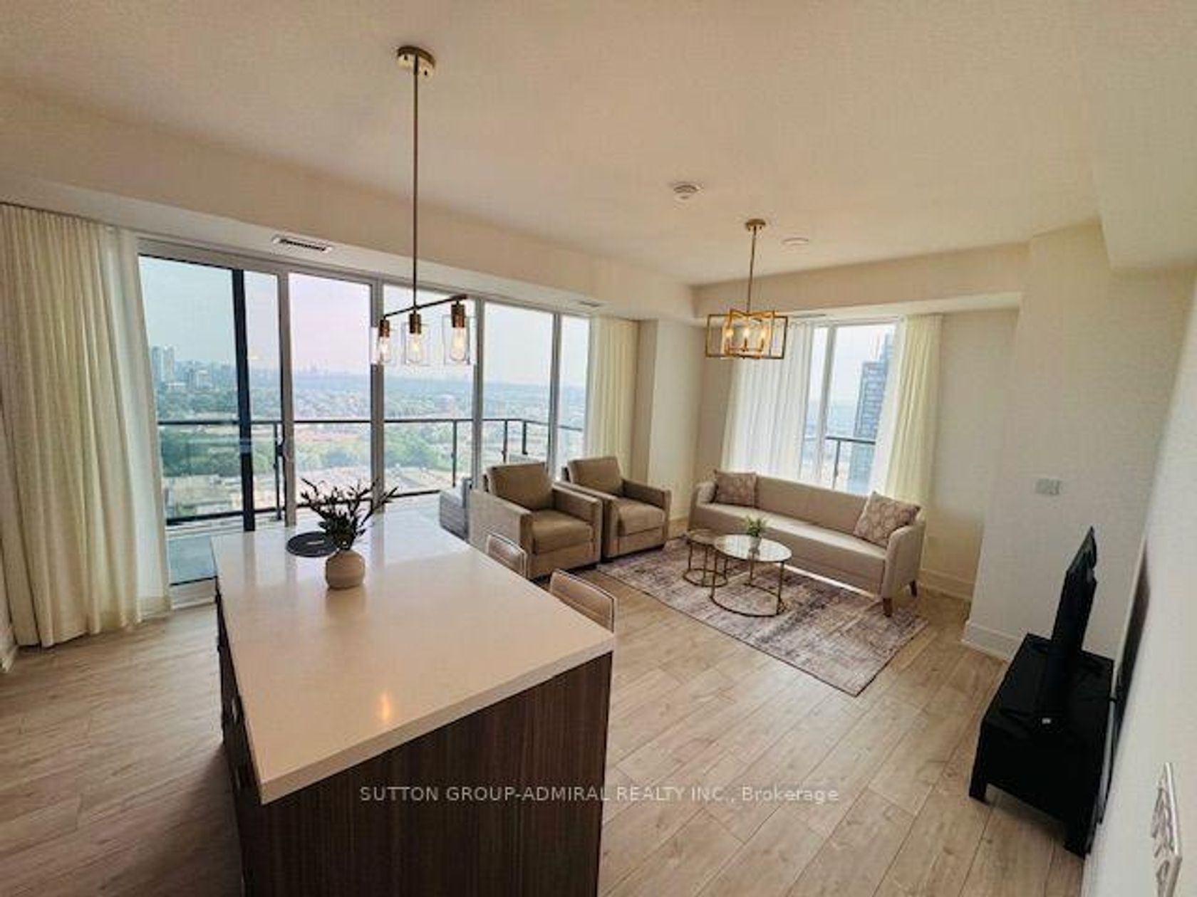 2904 - 10 Inn On The Park Drive, Don Mills, Toronto photo number 2
