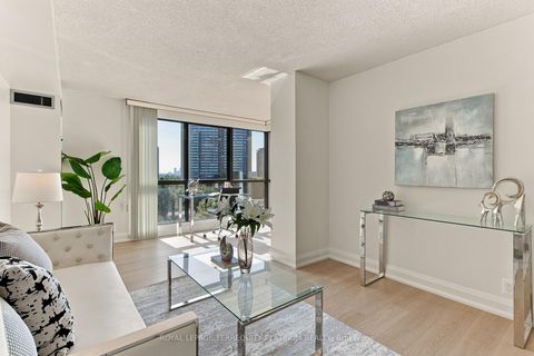 Photo 8 at 802 - 1 Concorde Place, Don Mills, Toronto