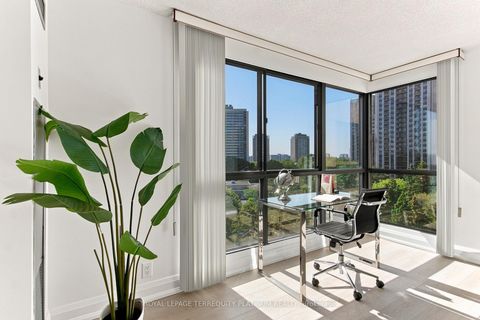 Photo 16 at 802 - 1 Concorde Place, Don Mills, Toronto