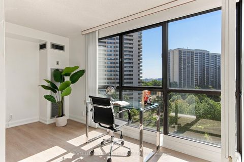 Photo 17 at 802 - 1 Concorde Place, Don Mills, Toronto