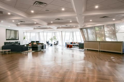 Photo 31 at 802 - 1 Concorde Place, Don Mills, Toronto