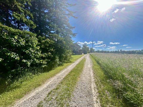 Photo 3 at 1943 Fairgrounds Road S, Rural Clearview, Clearview