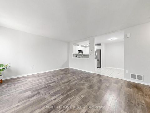 Photo 11 at A50 - 108 Finch Avenue W, Newtonbrook West, Toronto