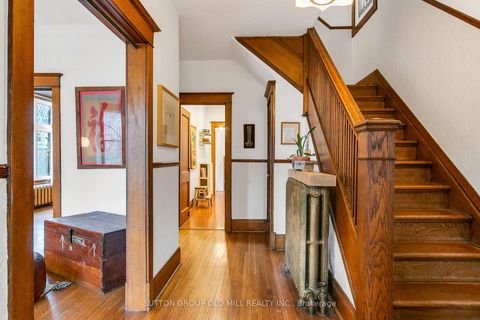 Photo 2 at 1 Algonquin Avenue, Swansea, Toronto