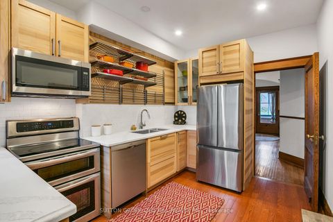 Photo 18 at 1 Algonquin Avenue, Swansea, Toronto