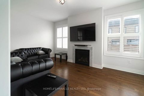 Photo 10 at 15 Ryerson Drive, Kleinburg, Vaughan