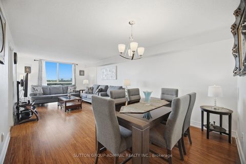 Photo 2 at 501 - 5460 Yonge Street, Willowdale West, Toronto