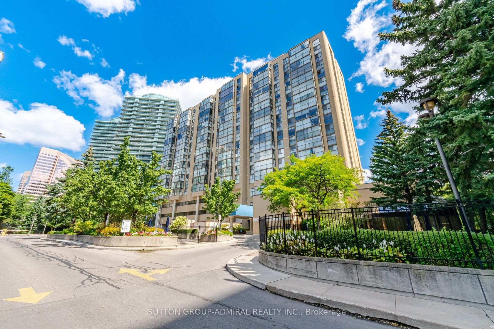 501 - 5460 Yonge Street, Willowdale West, Toronto photo number 2