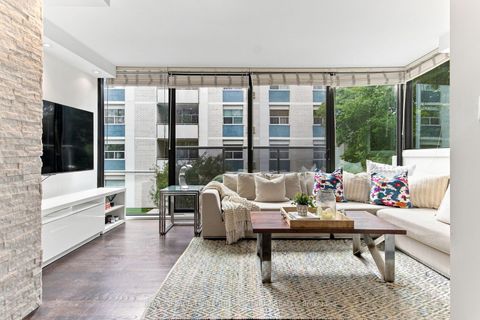 Photo 11 at 203 - 70 Montclair Avenue, Forest Hill South, Toronto