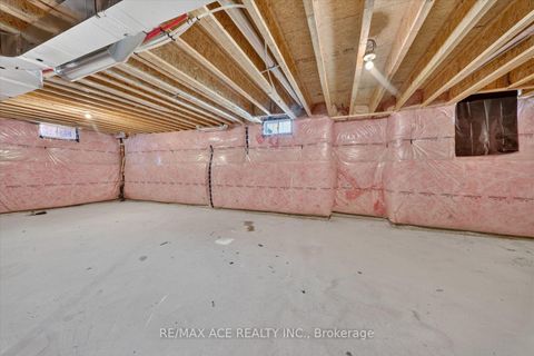 Photo 39 at 10 Hitching Post Road, Keswick South, Georgina