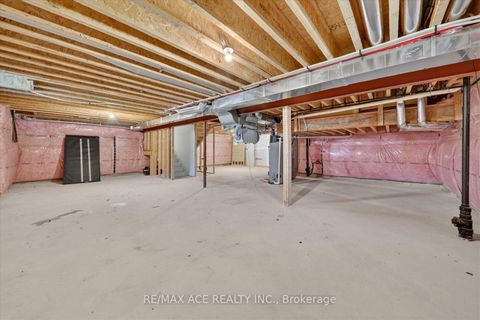 Photo 40 at 10 Hitching Post Road, Keswick South, Georgina