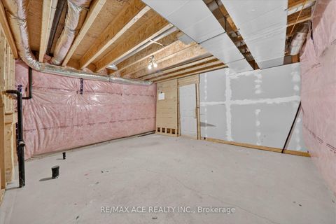 Photo 41 at 10 Hitching Post Road, Keswick South, Georgina