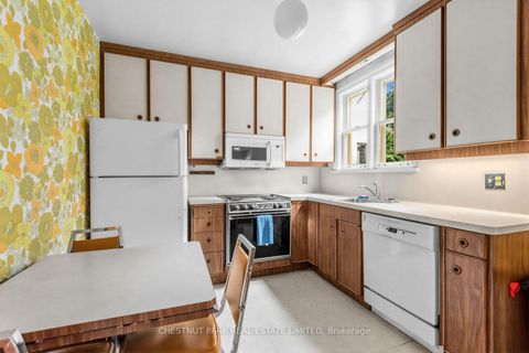 Photo 6 at 143 Mildenhall Road, York Mills, Toronto