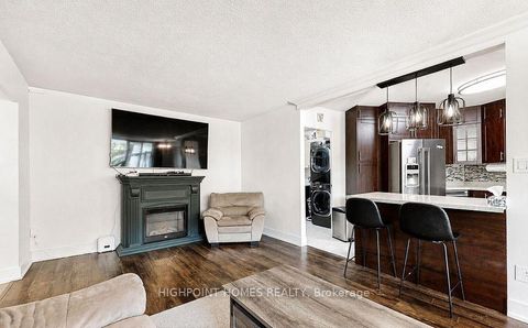 Photo 9 at 301 - 60 Pavane Linkway Way, Flemingdon Park, Toronto