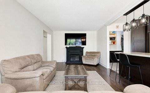 Photo 11 at 301 - 60 Pavane Linkway Way, Flemingdon Park, Toronto