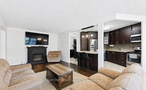 Photo 12 at 301 - 60 Pavane Linkway Way, Flemingdon Park, Toronto