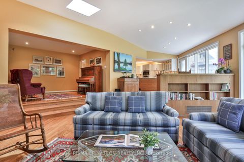 Photo 11 at 706 Briar Hill Avenue, Forest Hill North, Toronto