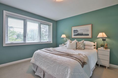 Photo 15 at 706 Briar Hill Avenue, Forest Hill North, Toronto