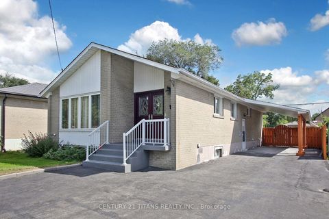 Photo 2 at 31 Monterrey Drive, Beaumonde Heights, Toronto