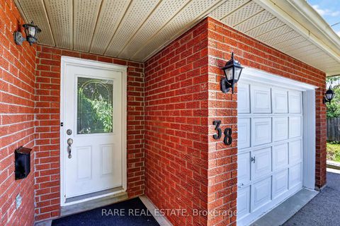 Photo 3 at 38 Lay Street, Wellington, Barrie