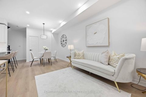 Photo 19 at 7 Vantage Loop, Woodland Hill, Newmarket