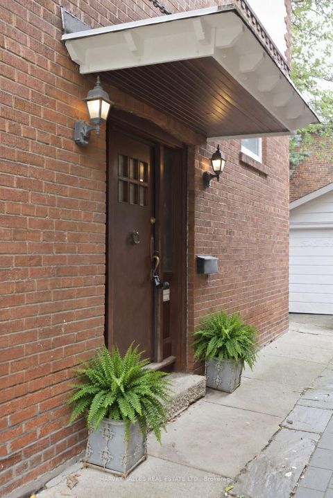 Photo 2 at 231 Glengrove Avenue W, Lawrence Park South, Toronto