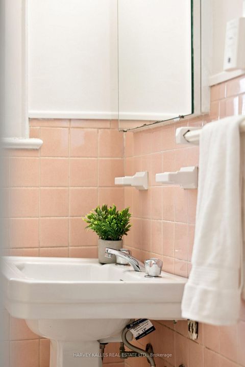 Photo 26 at 231 Glengrove Avenue W, Lawrence Park South, Toronto
