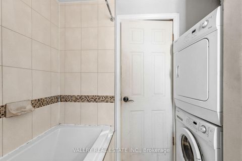 Photo 7 at 472 Crawford Street, Little Italy, Toronto