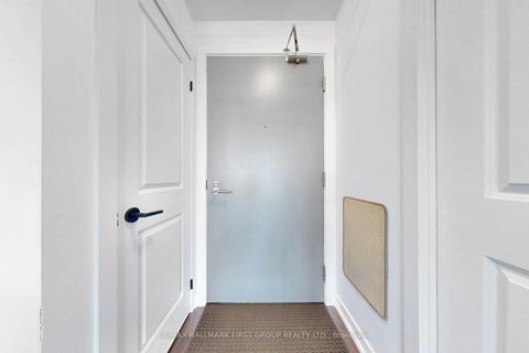 Photo 2 at 505 - 8 Fieldway Road, City Centre West, Toronto