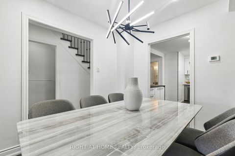 Photo 10 at 12 l'amoreaux Drive, L'Amoreaux, Toronto