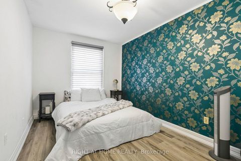 Photo 18 at 12 l'amoreaux Drive, L'Amoreaux, Toronto