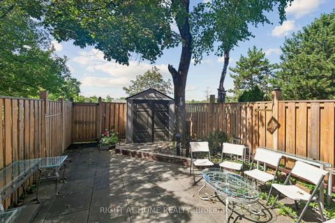 Photo 25 at 12 l'amoreaux Drive, L'Amoreaux, Toronto