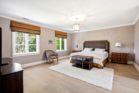 Photo 7 at 50 Viewmount Avenue, Lawrence, Toronto