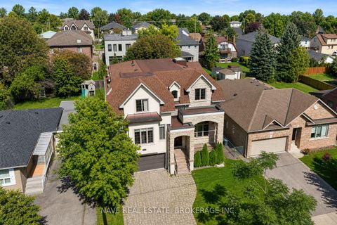 Photo 1 at 136 Homewood Avenue, Newtonbrook West, Toronto