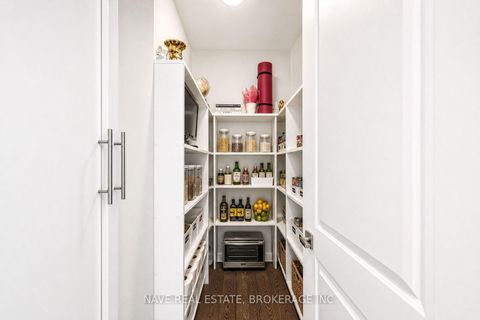 Photo 18 at 136 Homewood Avenue, Newtonbrook West, Toronto