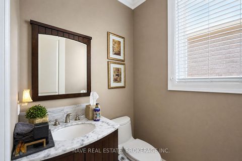 Photo 23 at 136 Homewood Avenue, Newtonbrook West, Toronto