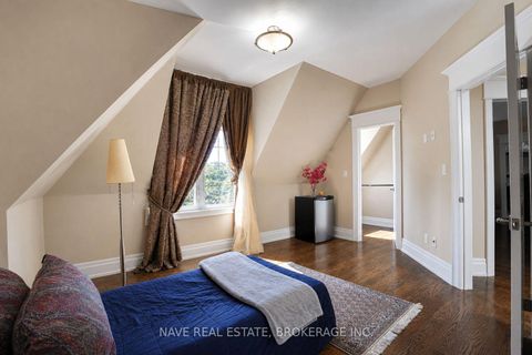 Photo 34 at 136 Homewood Avenue, Newtonbrook West, Toronto