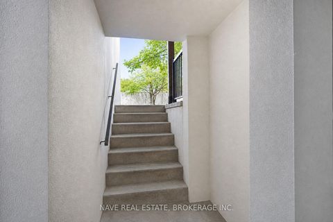 Photo 43 at 136 Homewood Avenue, Newtonbrook West, Toronto