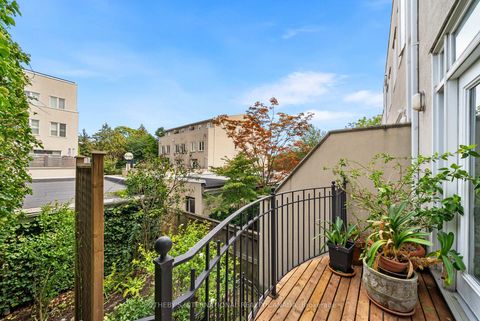 Photo 4 at 213 Walmer Road, Casa Loma, Toronto