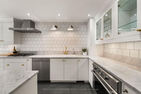 Photo 9 at 213 Walmer Road, Casa Loma, Toronto