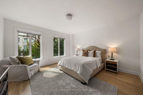 Photo 20 at 213 Walmer Road, Casa Loma, Toronto