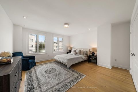 Photo 23 at 213 Walmer Road, Casa Loma, Toronto