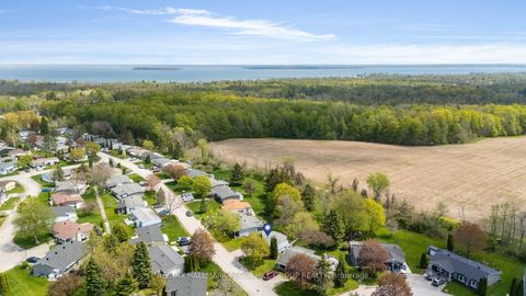 Photo 1 at 53 Corner Brook Trail, Rural Innisfil, Innisfil