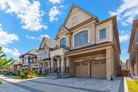 Photo 1 at 20 Wellman Drive, Oak Ridges Lake Wilcox, Richmond Hill