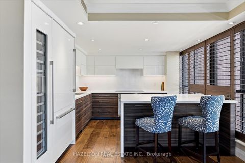 Photo 5 at 608 - 164 Cumberland Street, Annex, Toronto