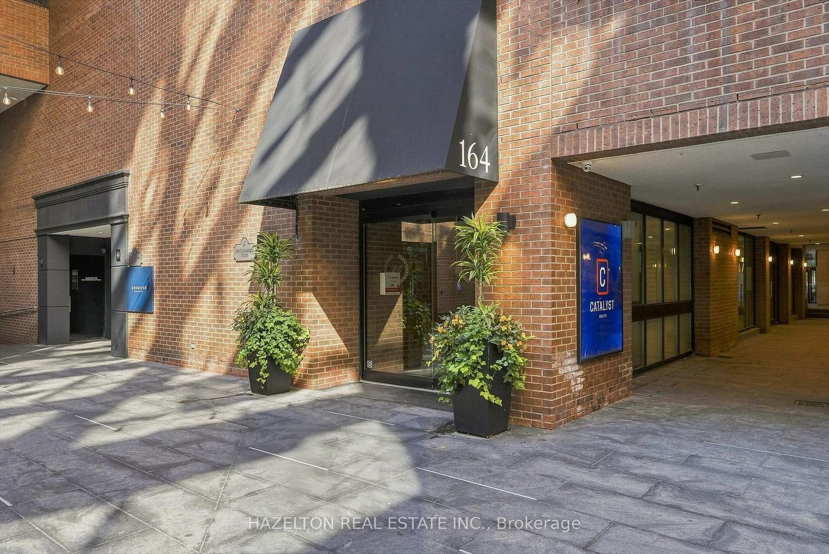 608 - 164 Cumberland Street, Annex, Toronto 