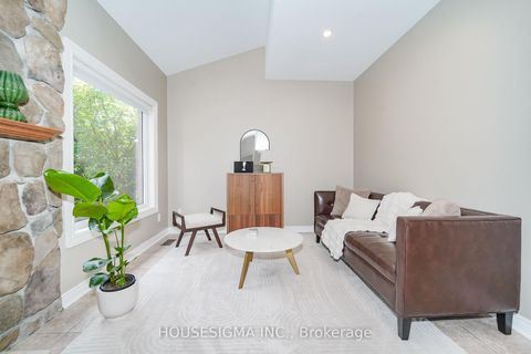 Photo 11 at 97 Bach Avenue, Rolling Acres, Whitby