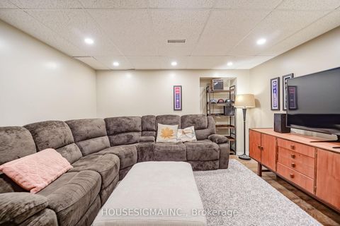 Photo 30 at 97 Bach Avenue, Rolling Acres, Whitby