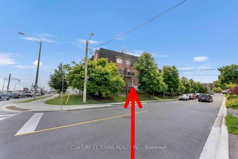 Photo 2 at 222 - 1837 Eglinton Avenue E, Victoria Village, Toronto