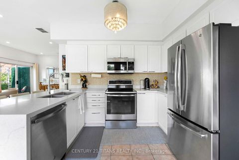 Photo 10 at 222 - 1837 Eglinton Avenue E, Victoria Village, Toronto